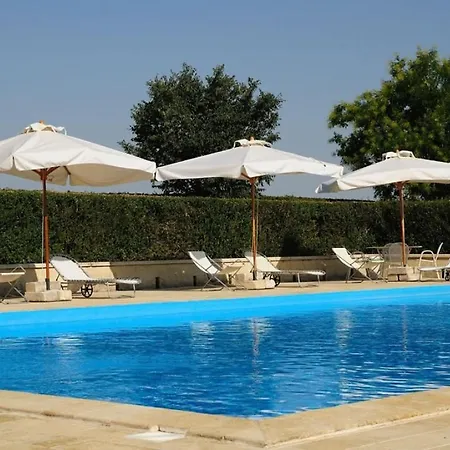 Sleeps 2 Pool Wifi T764329 Apartment