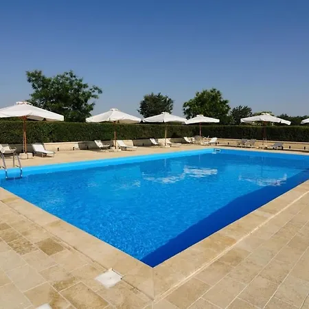Sleeps 2 Pool Wifi T764329 Apartment