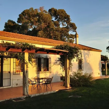 Apartment Sleeps 2 Pool Wifi T764329 *