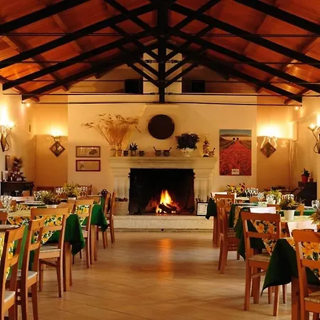 Apartment Sleeps 2 Pool Wifi T764329 Montescaglioso